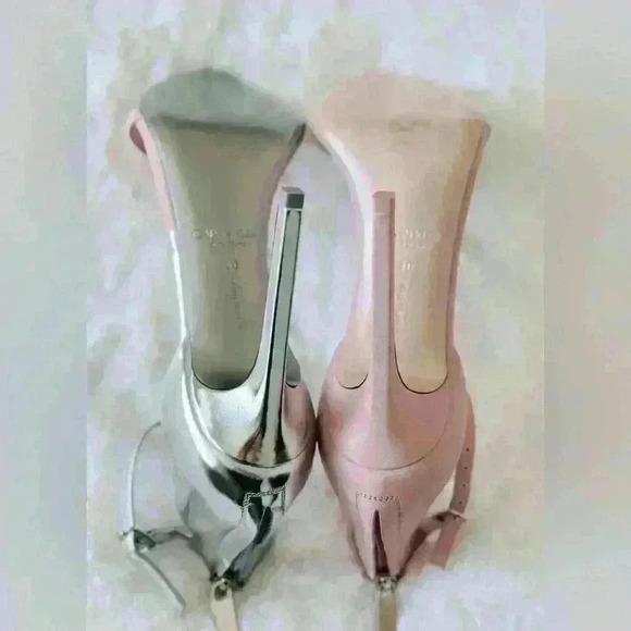 Calvin Klein 205W39NYC Two Tone Stiletto Size Euro 40, US 9.5 - Picture 8 of 8